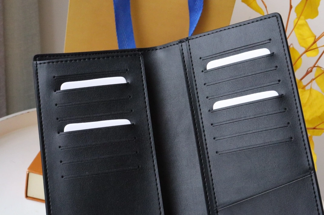 Louis Vuitton AAA Quality Card Case Elegant 1701 - Image 7