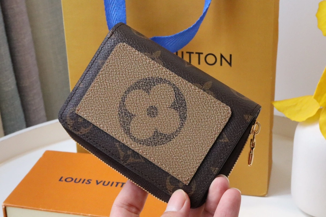 Louis Vuitton AAA Quality Card Case GoAnywhere 6363 - Image 4