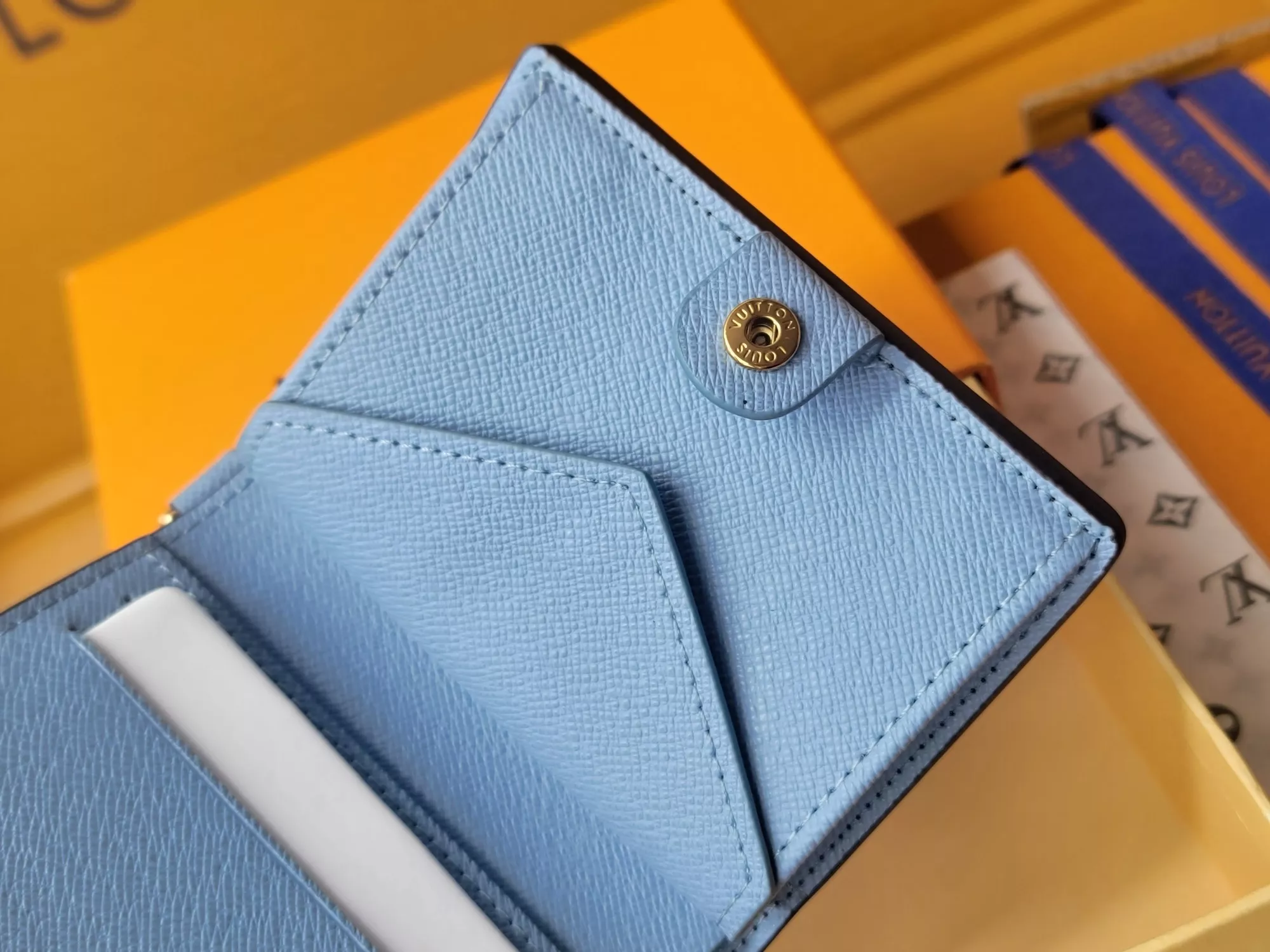 Louis Vuitton AAA Quality Card Case Resilient 131 - Image 5