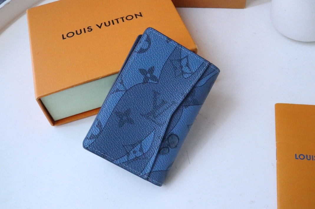 Louis Vuitton AAA Quality Card Case SmartChoice 3873