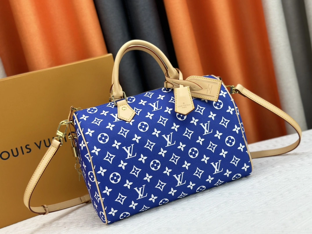Louis Vuitton AAA Quality Handbags For Women Bold 6844