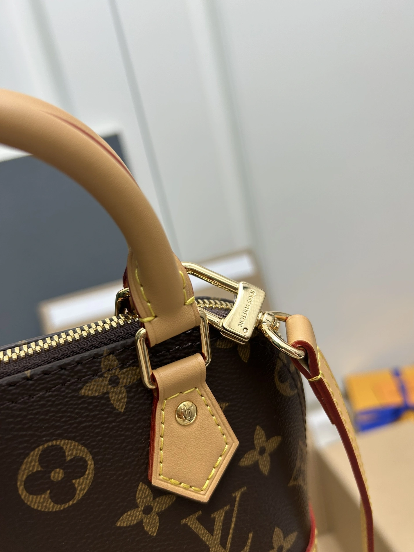 Louis Vuitton AAA Quality Handbags For Women HighQuality 9376 - Image 3