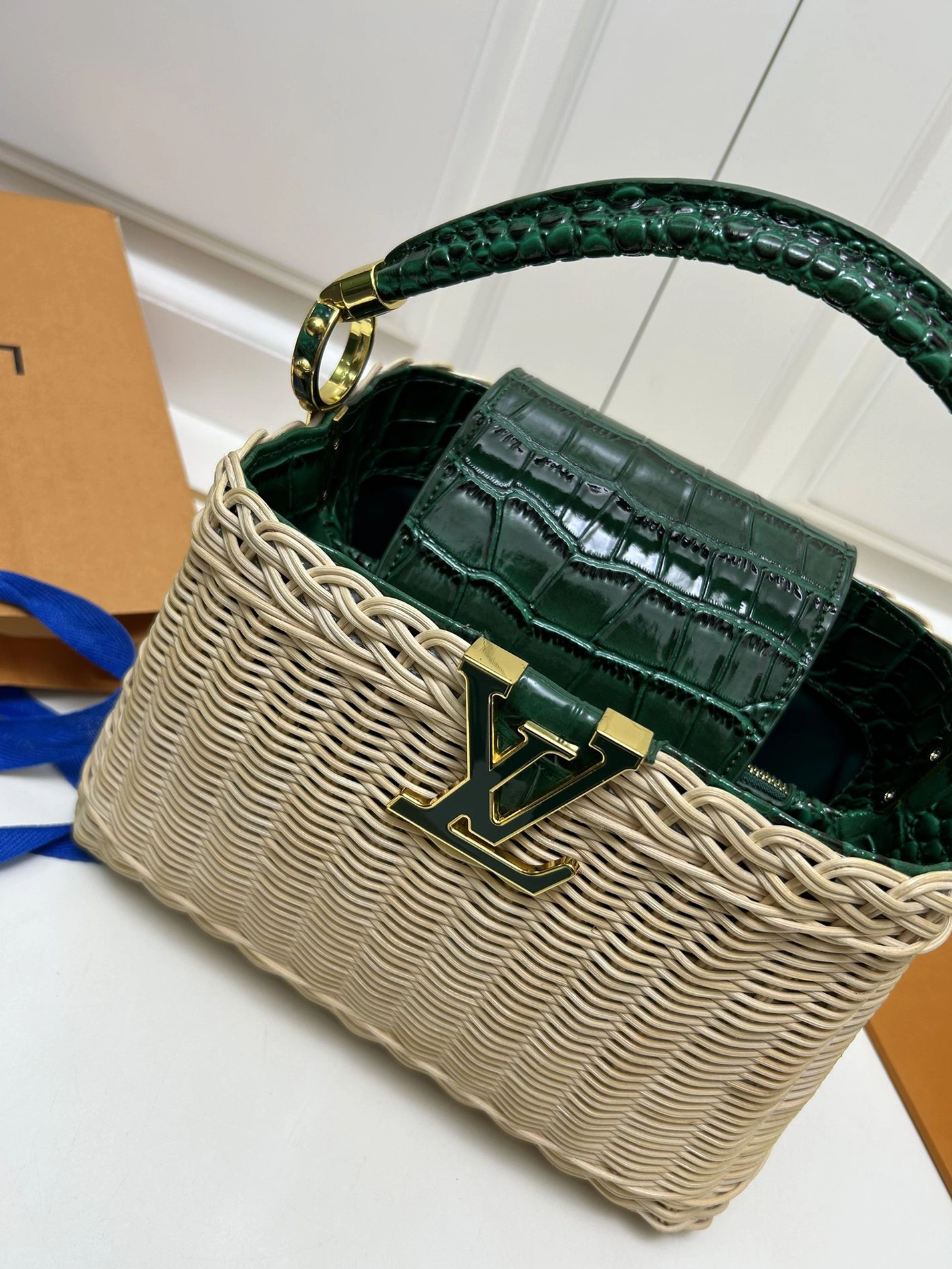 Louis Vuitton AAA Quality Handbags For Women ModernLook 2627 - Image 4