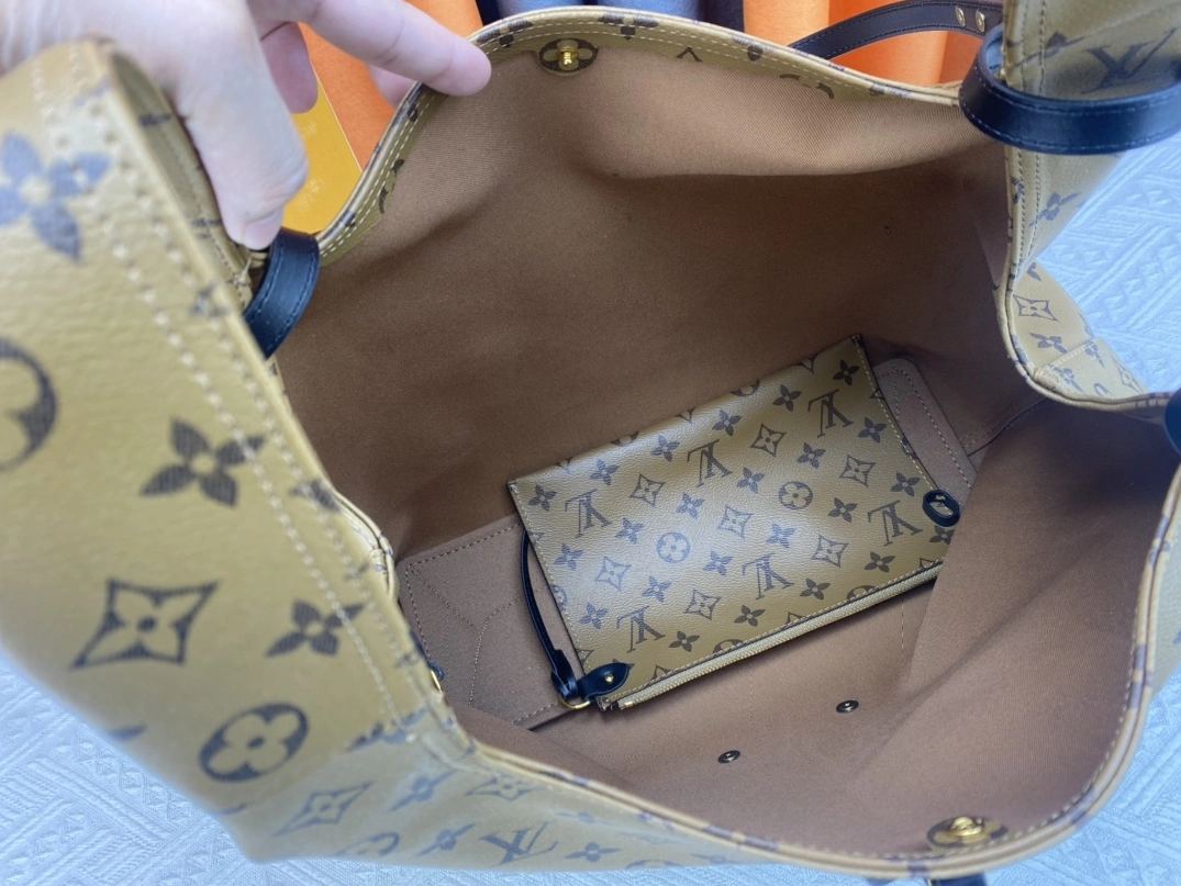 Louis Vuitton AAA Quality Handbags For Women SmartChoice 2331 - Image 8