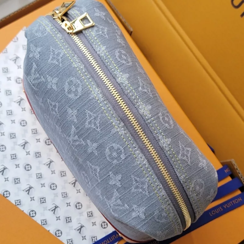 Louis Vuitton AAA Quality Handbags For Women Vibrant 1238 - Image 3