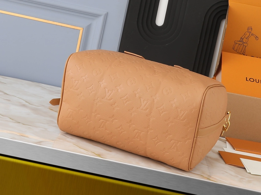 Louis Vuitton AAA Quality Handbags For Women WellDesigned 3460 - Image 3