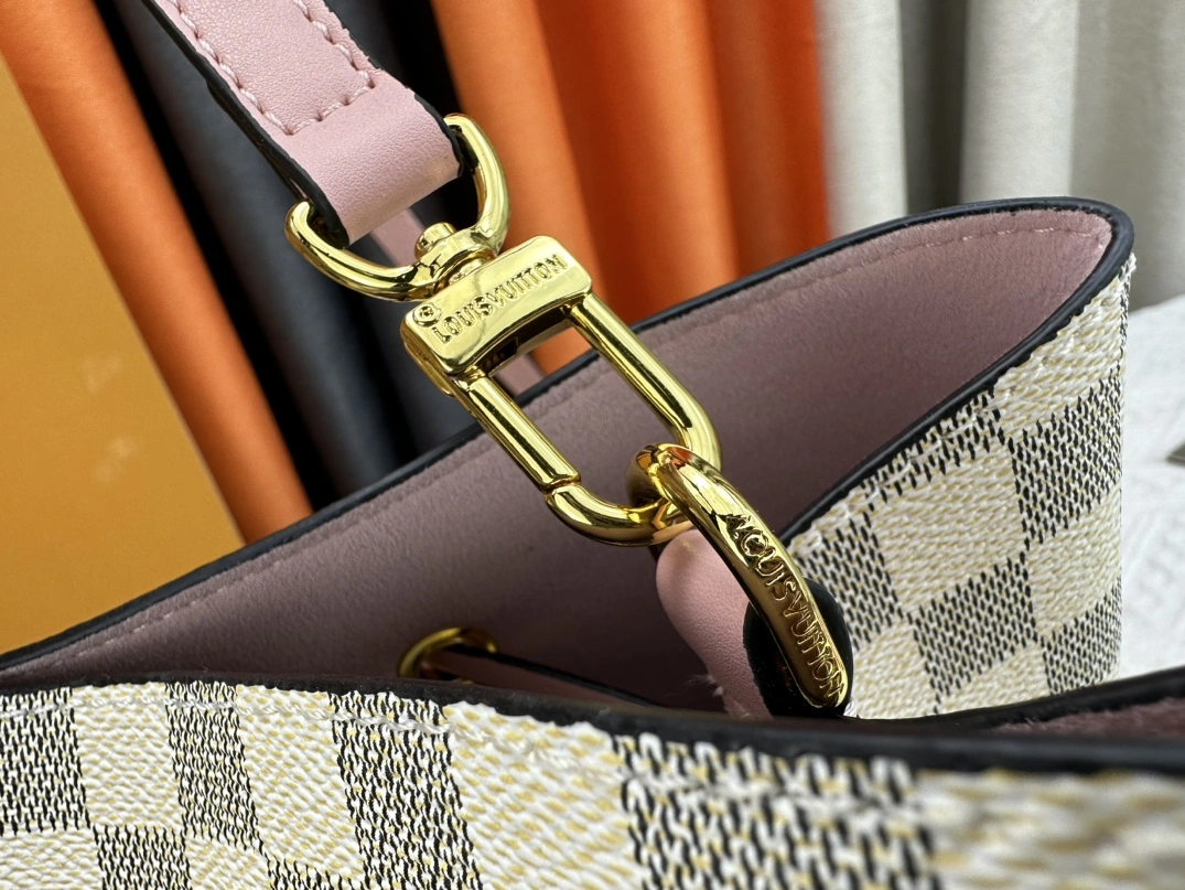 Louis Vuitton AAA Quality Messenger Bags For Women Affordable 7877 - Image 6