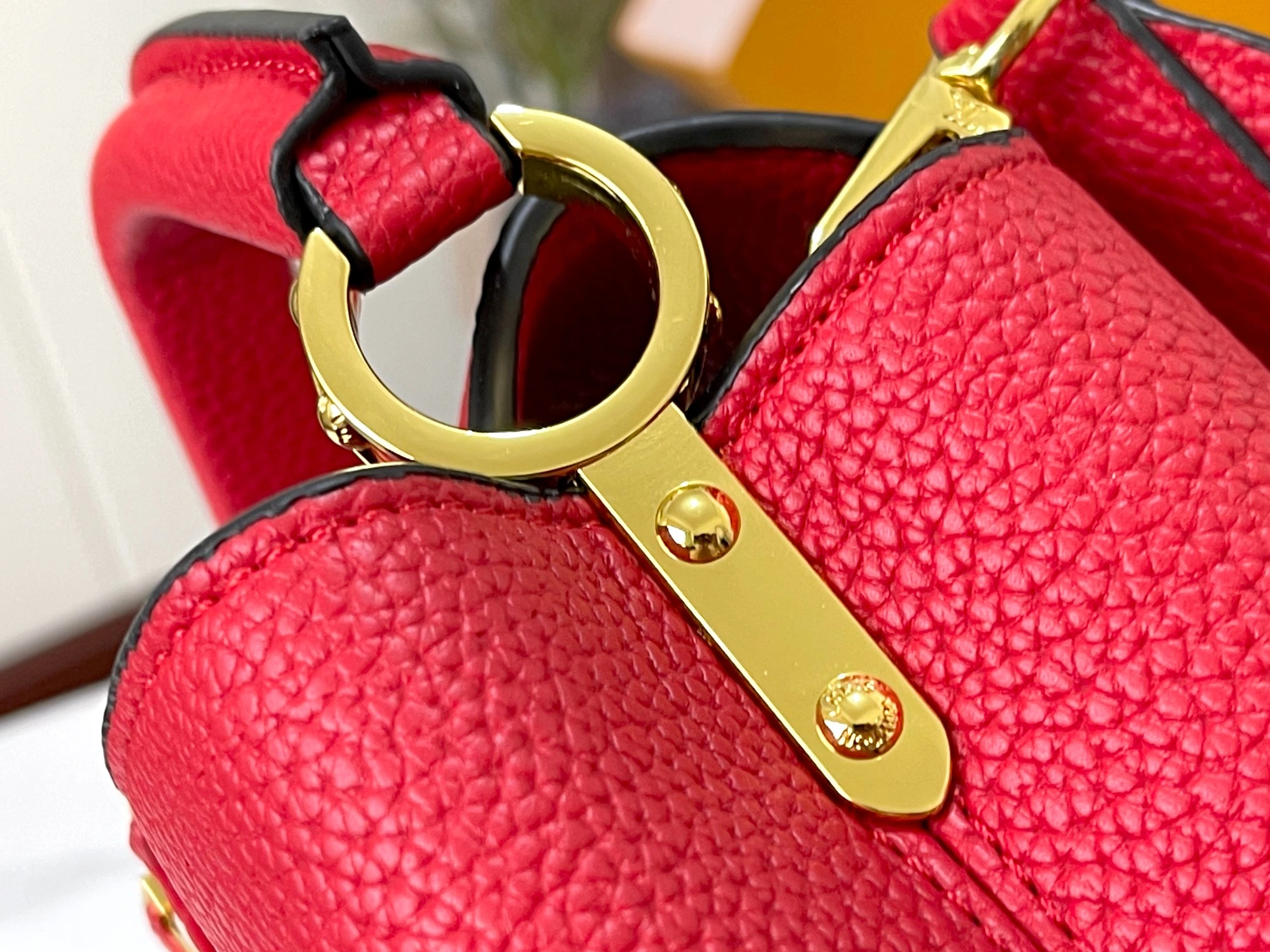 Louis Vuitton AAA Quality Messenger Bags For Women Breathable 7366 - Image 6