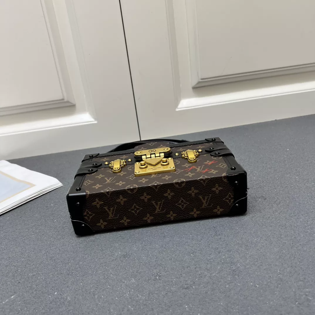 Louis Vuitton AAA Quality Messenger Bags For Women Elegant 1603 - Image 7