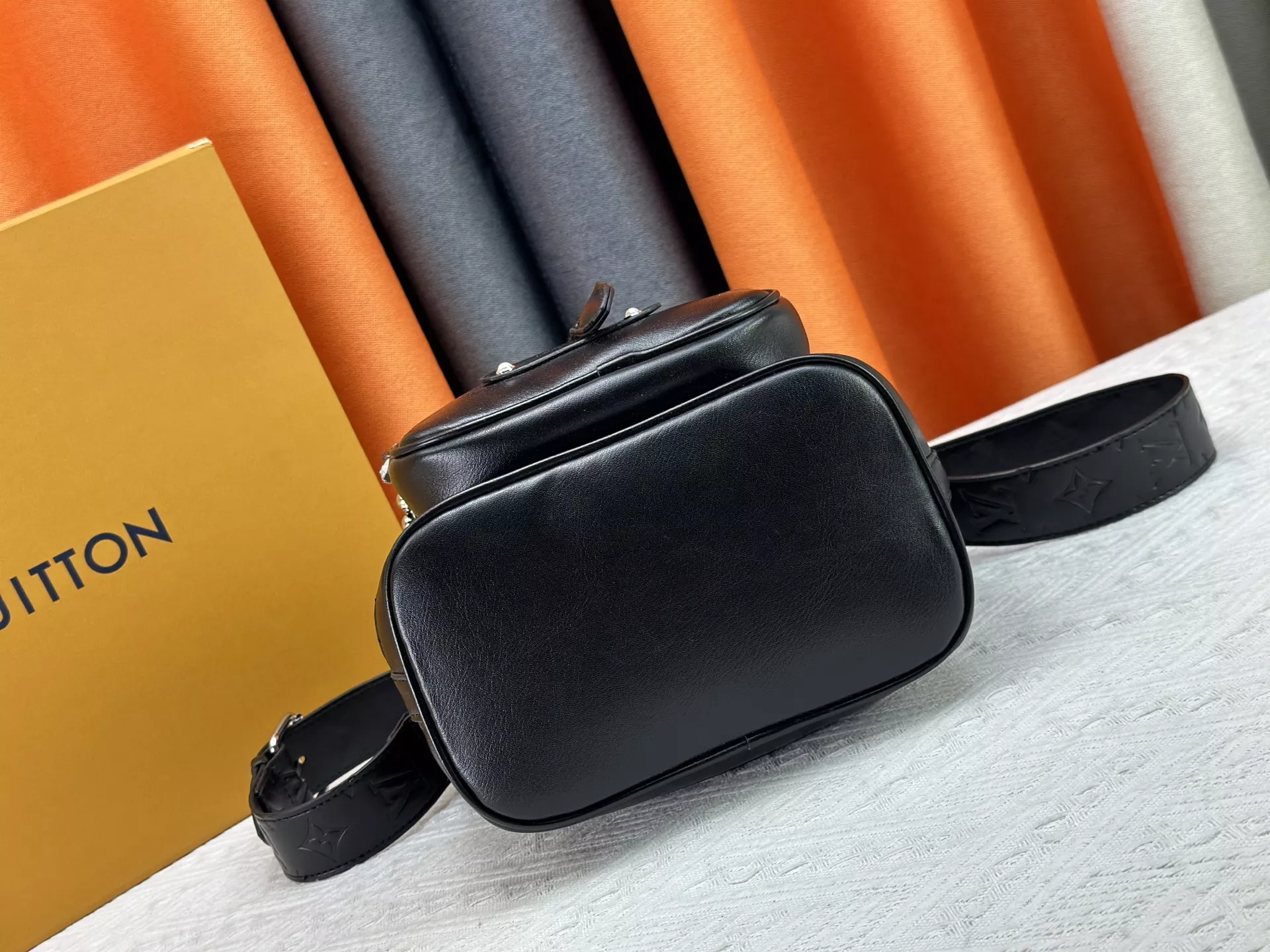 Louis Vuitton AAA Quality Messenger Bags For Women Minimalist 2893 - Image 5