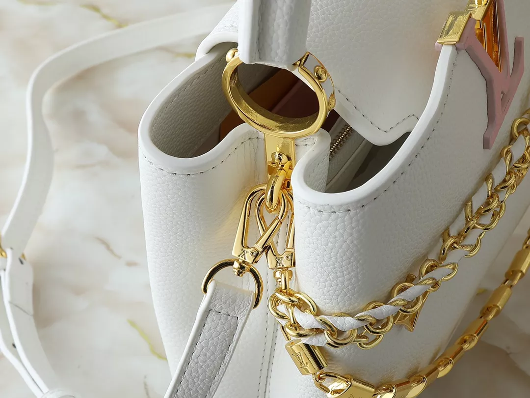 Louis Vuitton AAA Quality Messenger Bags For Women Minimalist 5714 - Image 7