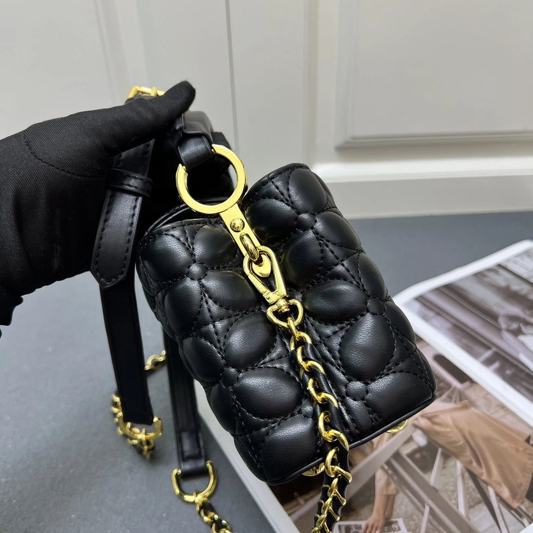 Louis Vuitton AAA Quality Messenger Bags For Women Popular 4100 - Image 3