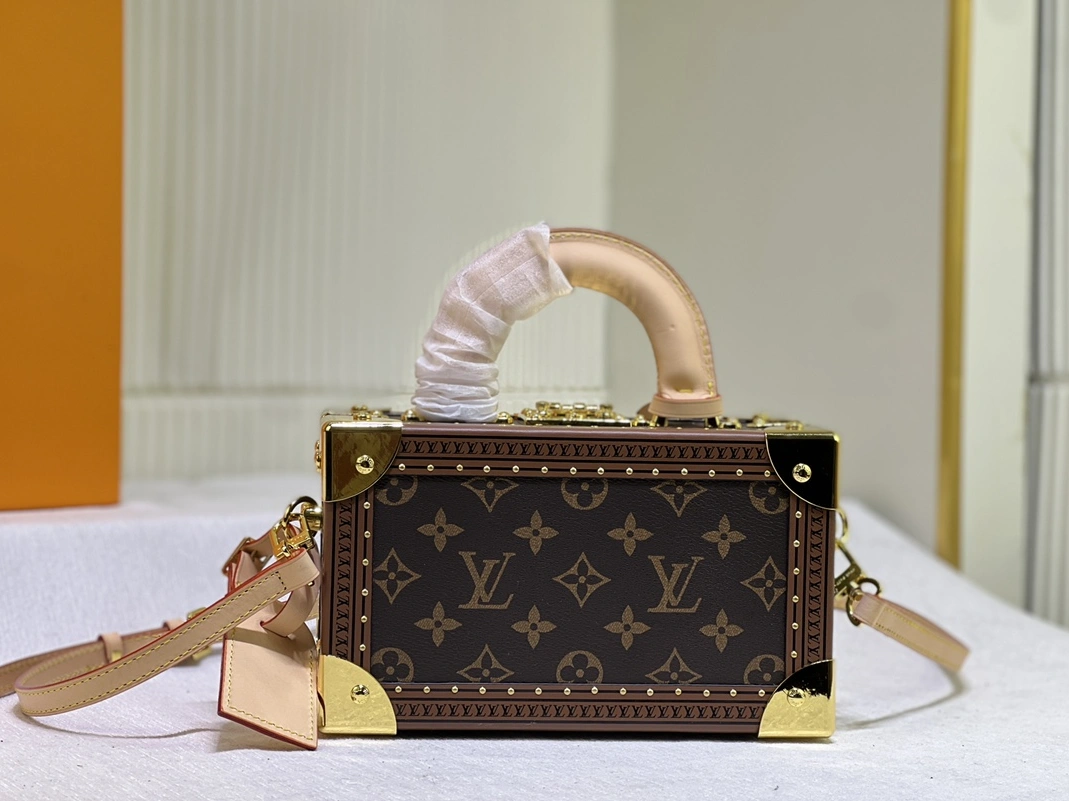 Louis Vuitton AAA Quality Messenger Bags For Women Unique 2546 - Image 6