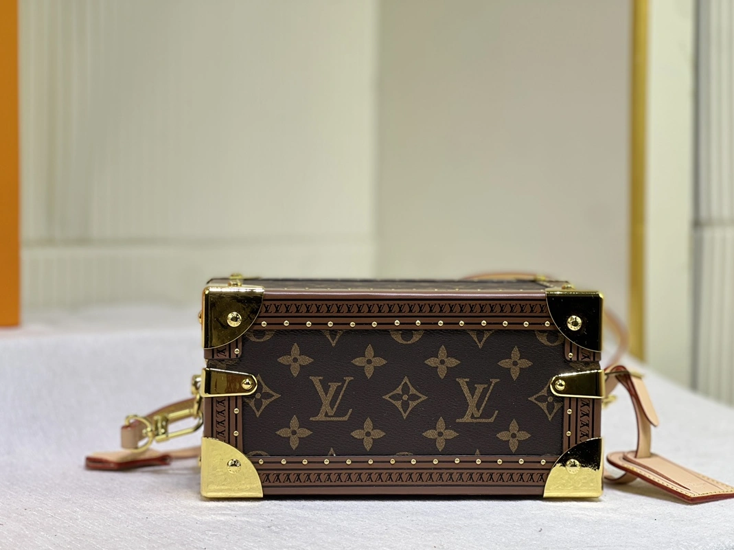 Louis Vuitton AAA Quality Messenger Bags For Women Unique 2546 - Image 7