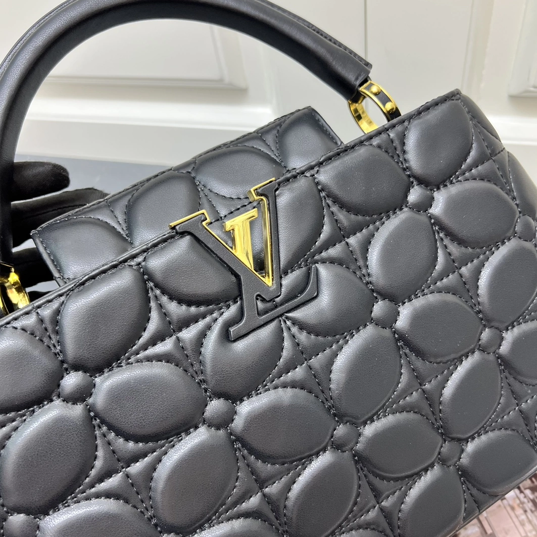 Louis Vuitton AAA Quality Messenger Bags For Women Versatile 6270 - Image 4
