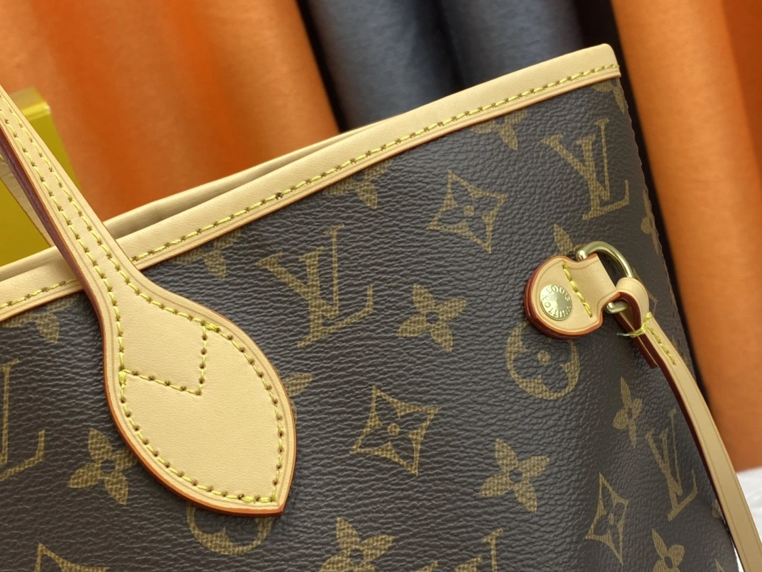 Louis Vuitton AAA Quality Shoulder Bags For Unisex Unique 8263 - Image 6