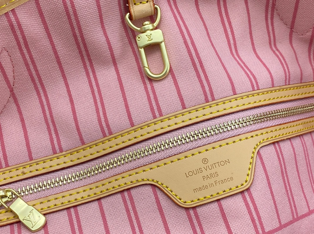 Louis Vuitton AAA Quality Shoulder Bags For Women Durable 8710 - Image 6