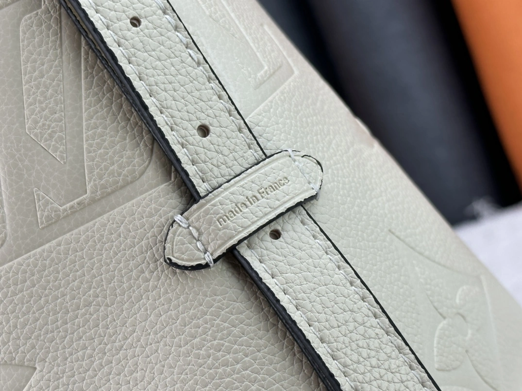 Louis Vuitton AAA Quality Shoulder Bags For Women ModernLook 1735 - Image 6