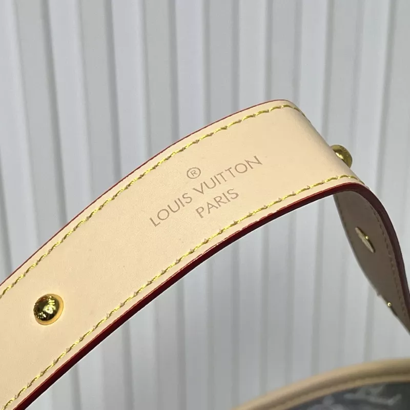 Louis Vuitton AAA Quality Shoulder Bags For Women Reliable 8386 - Image 5