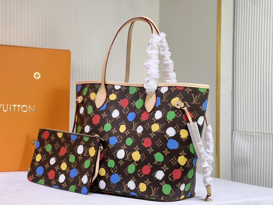 Louis Vuitton AAA Quality Shoulder Bags For Women Soft 5009 - Image 3