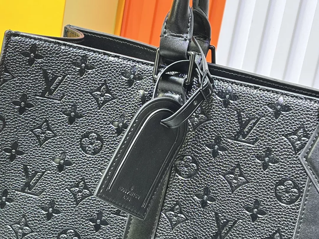 Louis Vuitton AAA Quality Tote-Handbags For Women Vibrant 8834 - Image 5