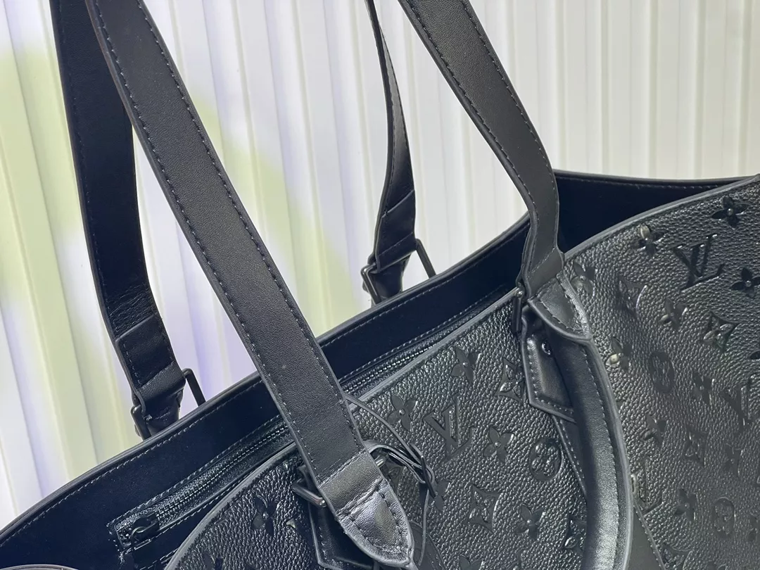 Louis Vuitton AAA Quality Tote-Handbags For Women Vibrant 8834 - Image 7