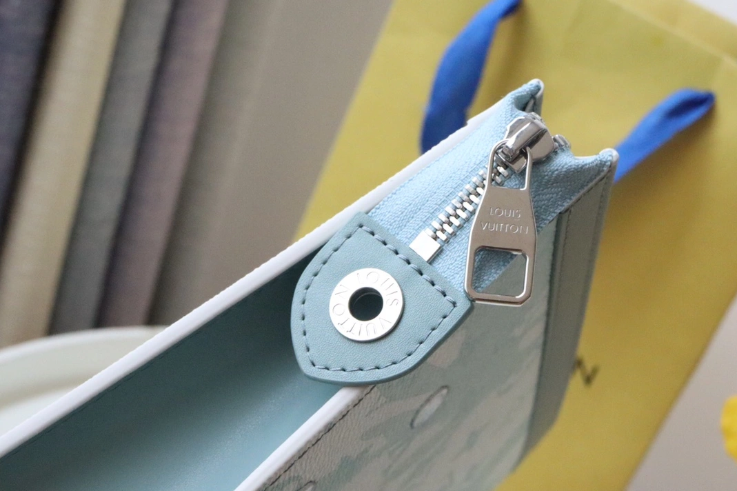 Louis Vuitton AAA Quality Wallets For Unisex Comfortable 4388 - Image 6