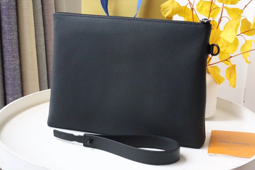 Louis Vuitton AAA Quality Wallets For Unisex EasyMatch 6978