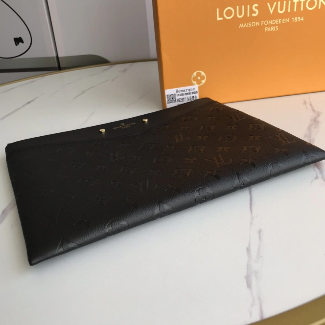 Louis Vuitton AAA Quality Wallets NewStyle 8777 - Image 4