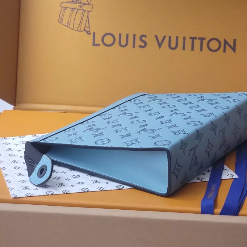 Louis Vuitton AAA Quality Wallets Practical 8499 - Image 4