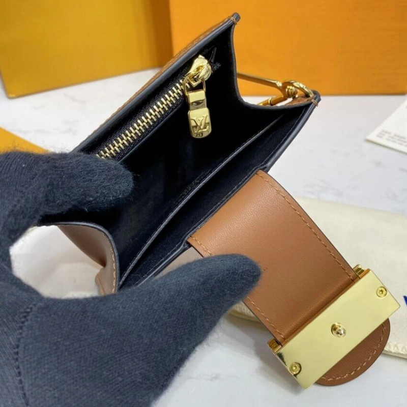 Flat pock Louis Vuitton Dauphine Multicartes - Image 8