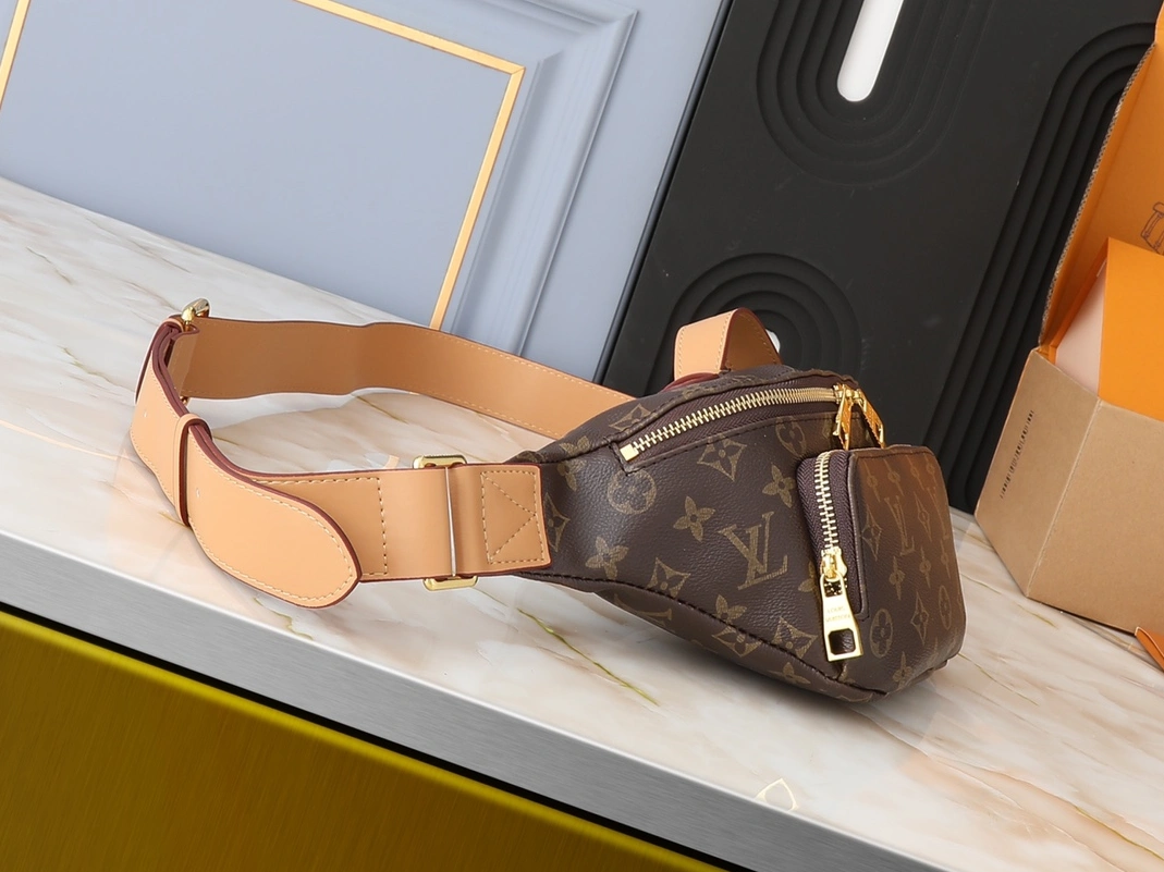 Louis Vuitton LV AAA Quality Belt Bags For Women Bold 6772 - Image 4