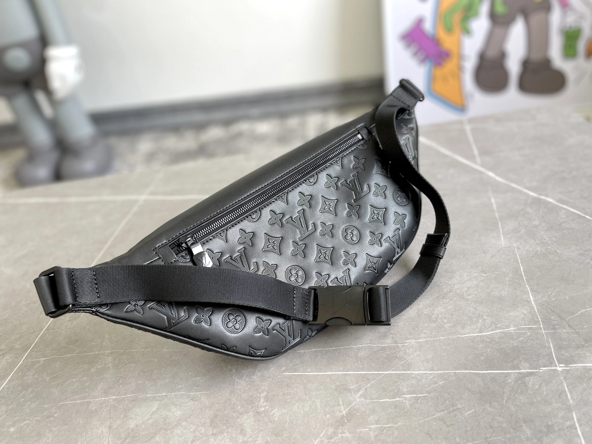 Louis Vuitton LV AAA Quality Belt Bags Sophisticated 7126