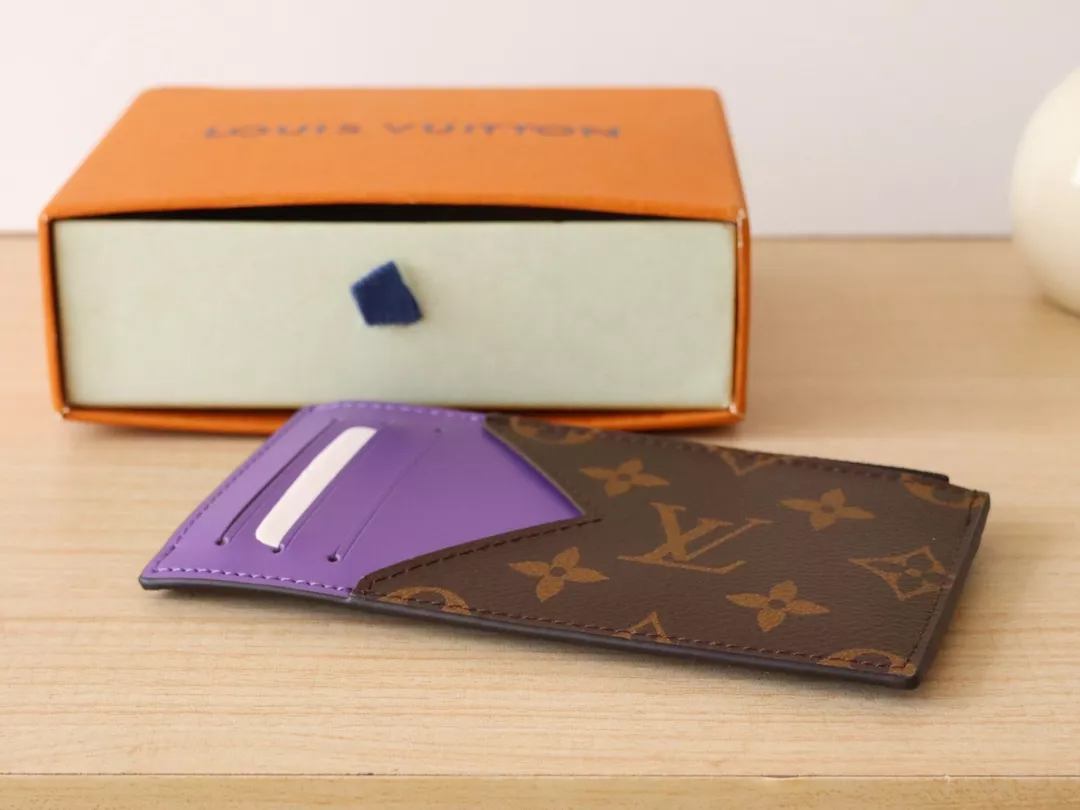 Louis Vuitton LV Card Case Comfortable 5154 - Image 6