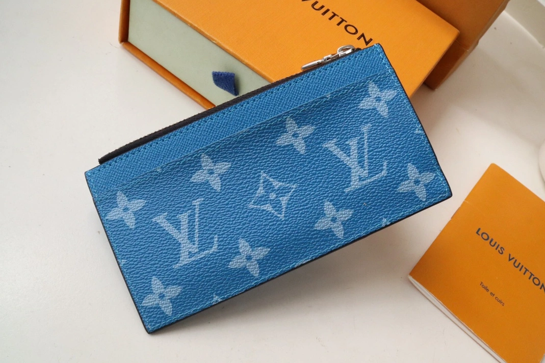 Louis Vuitton LV Card Case Cozy 1079