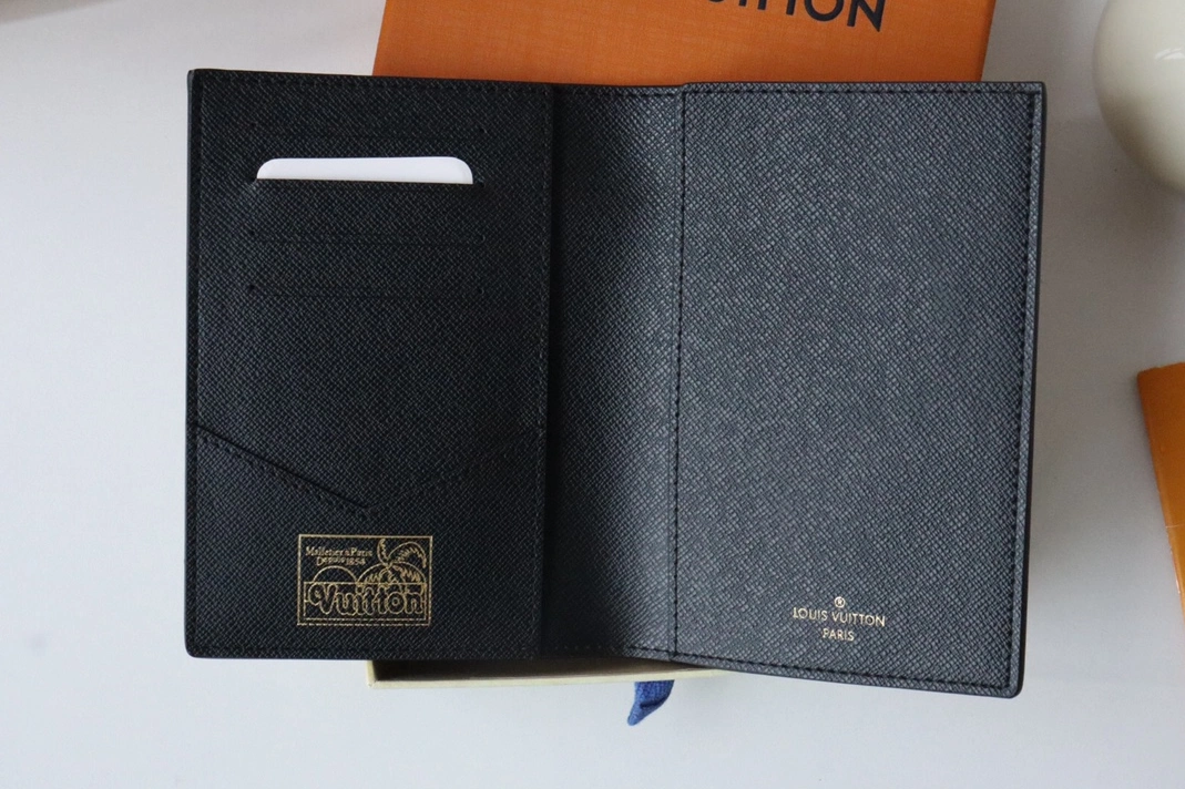 Louis Vuitton LV Card Case EyeCatching 9711 - Image 5