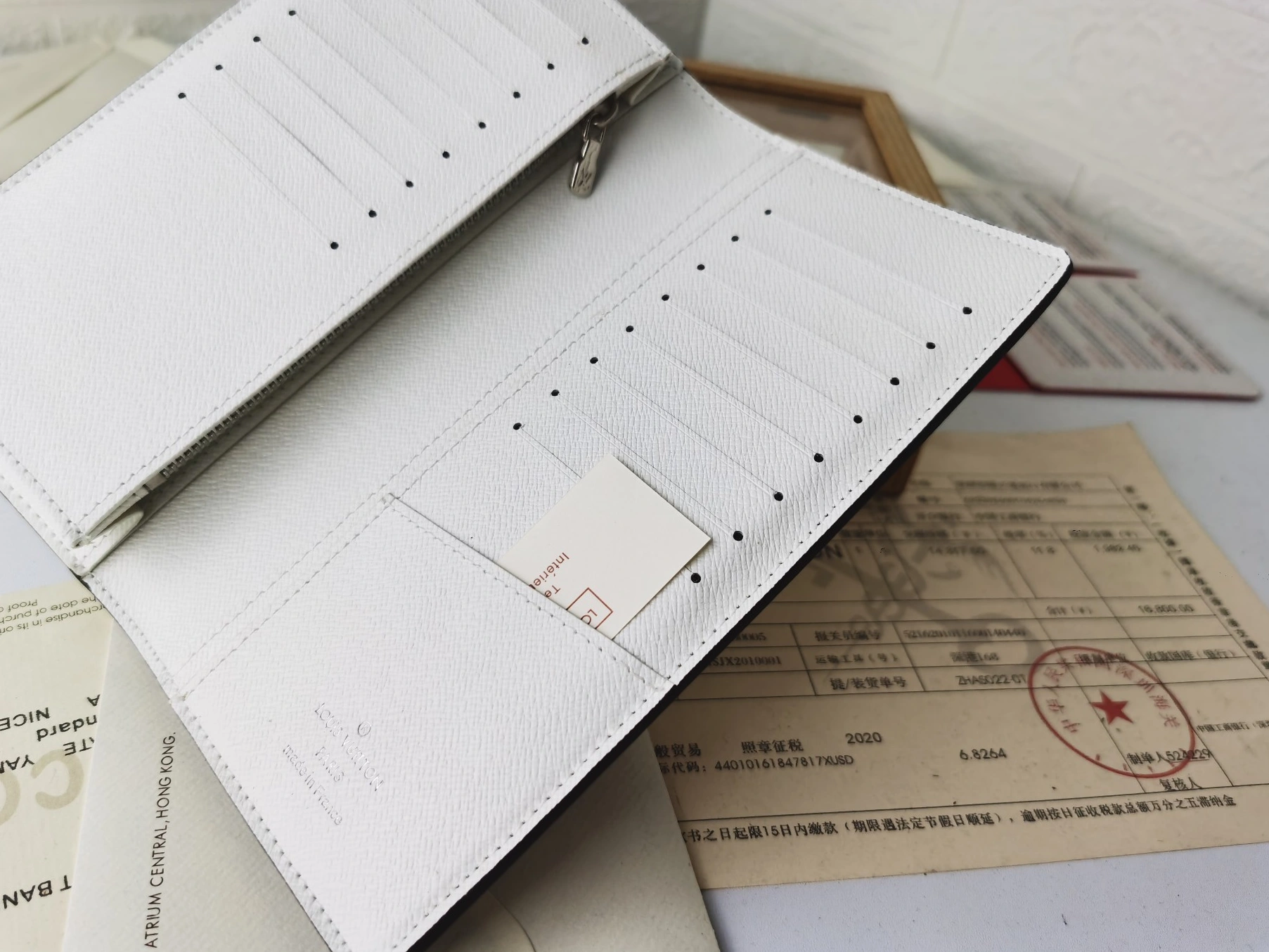 Louis Vuitton LV Card Case For Unisex Sleek 1930 - Image 7