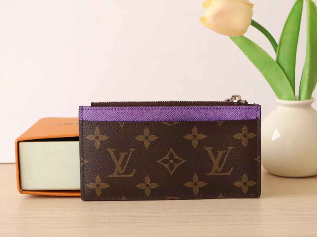Louis Vuitton LV Card Case Versatile 5628