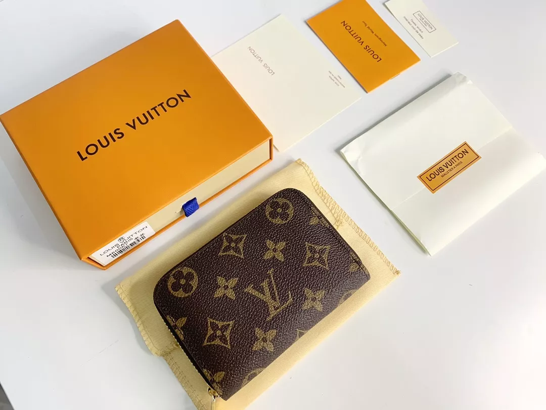 Louis Vuitton LV Card Case WellDesigned 4900 - Image 6