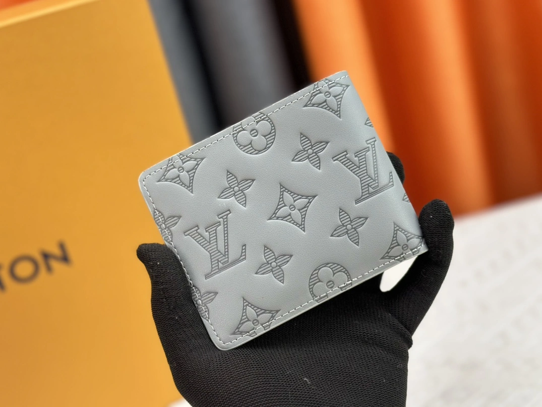 Louis Vuitton LV Wallets Bold 3284