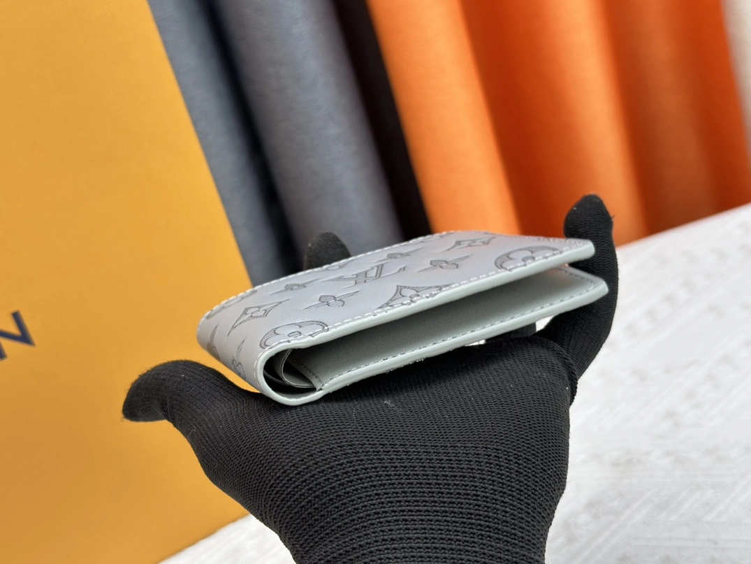 Louis Vuitton LV Wallets Bold 3284 - Image 3