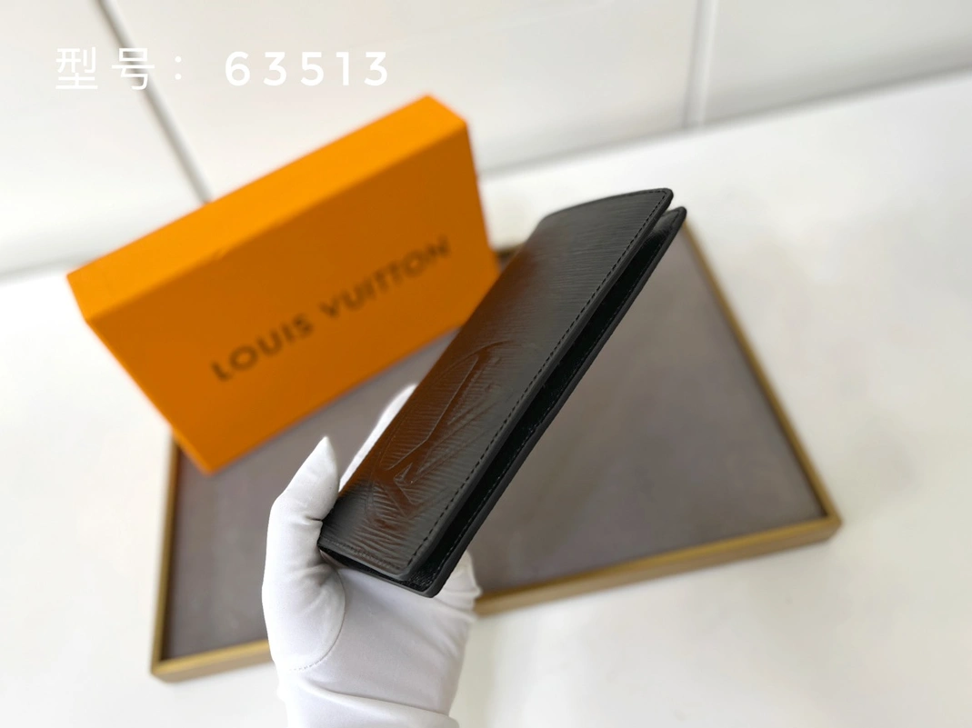 Louis Vuitton LV Wallets Cozy 4306