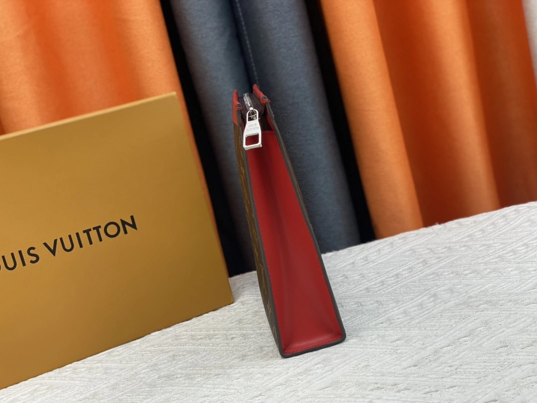 Louis Vuitton LV Wallets For Unisex AllSeason 9438 - Image 3