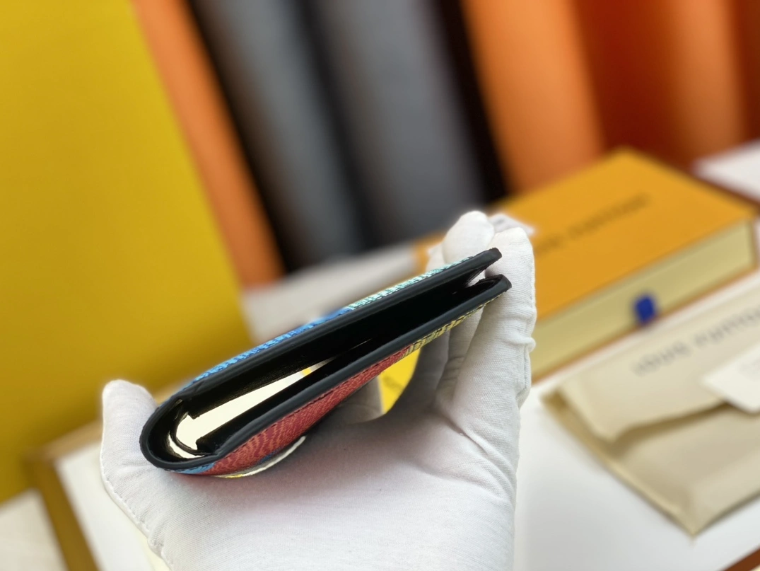 Louis Vuitton LV Wallets For Unisex Durable 8682 - Image 6