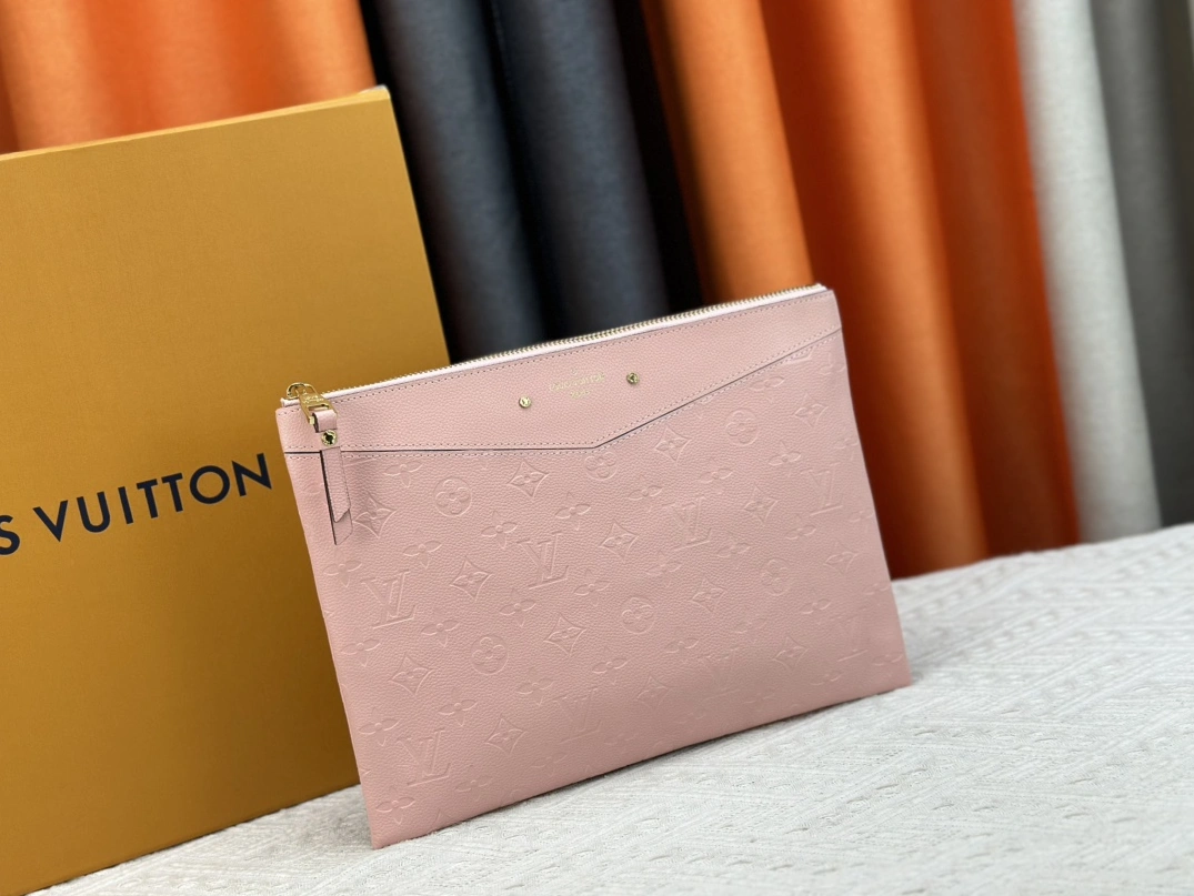 Louis Vuitton LV Wallets For Unisex Refined 5402