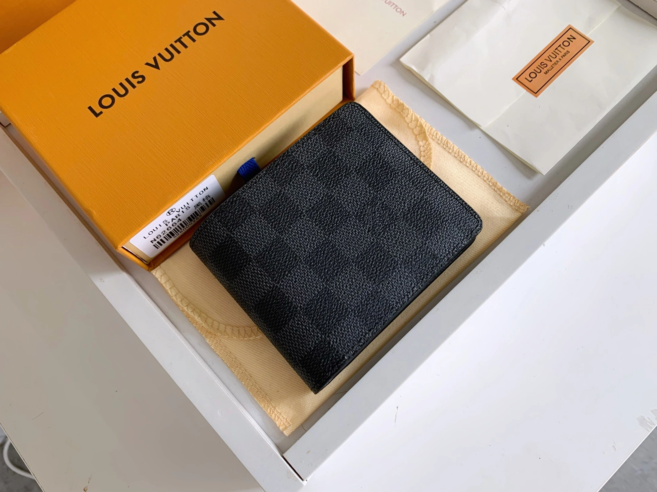 Louis Vuitton LV Wallets For Unisex Versatile 3338 - Image 3