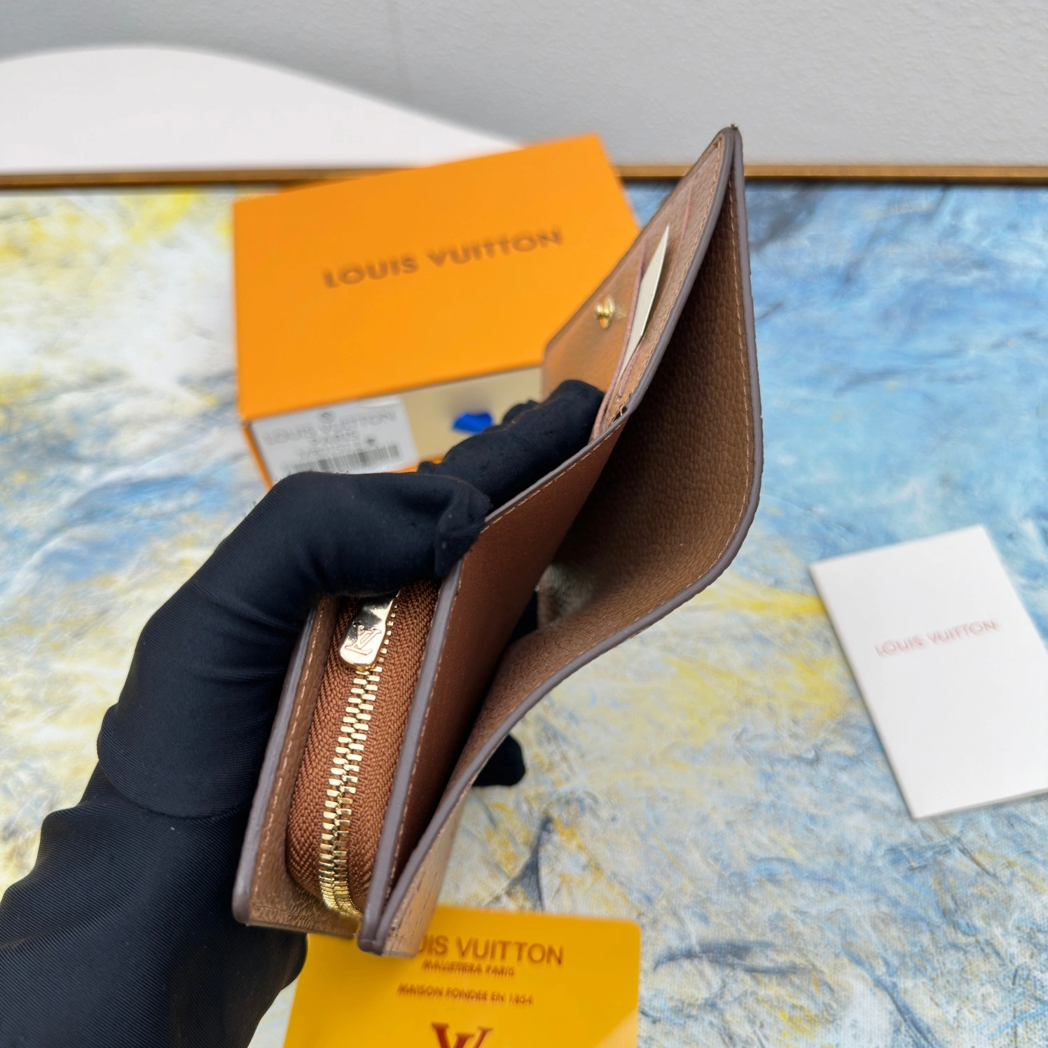 Louis Vuitton LV Wallets For Women Elegant 746 - Image 6