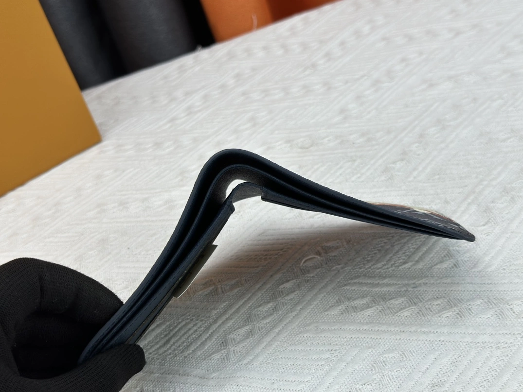 Louis Vuitton LV Wallets Functional 6743 - Image 8