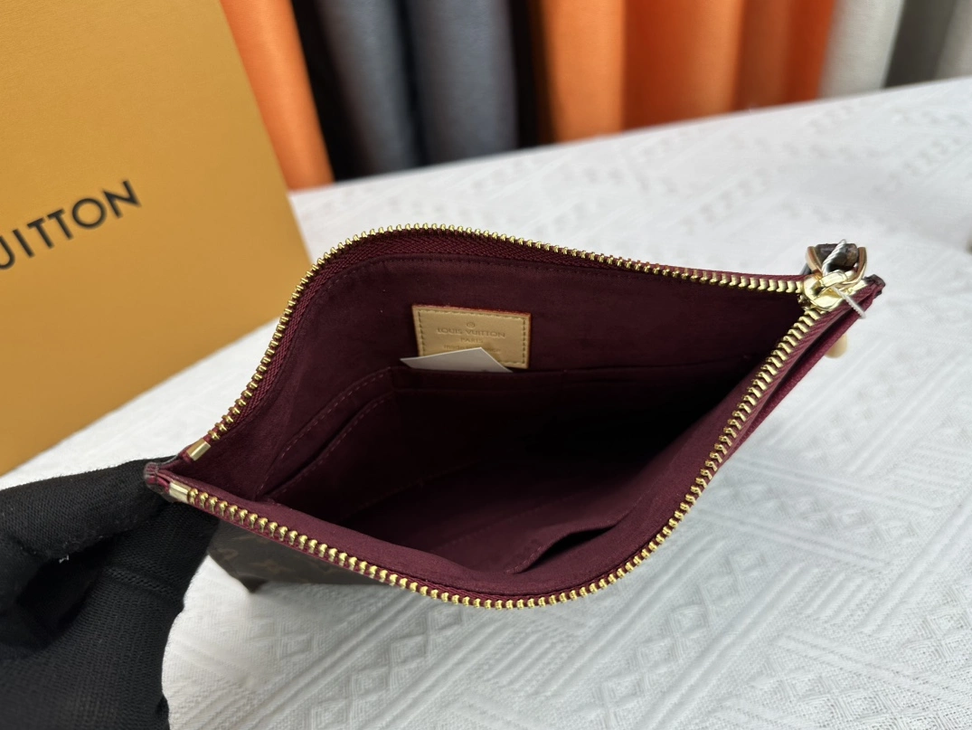 Louis Vuitton LV Wallets In Burgundy Versatile 3805 - Image 6