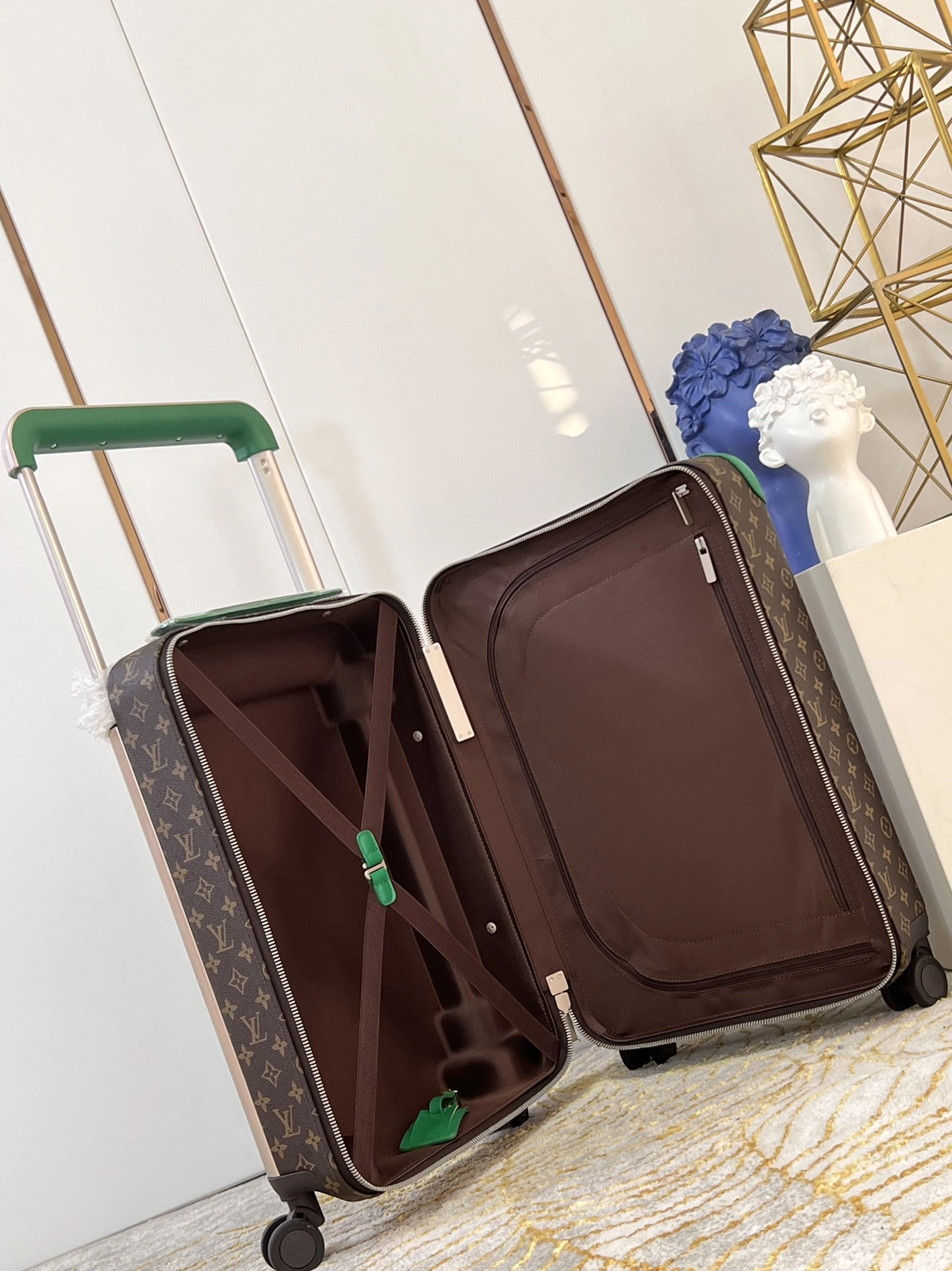 Louis Vuitton Luggage Compact 1661 - Image 8